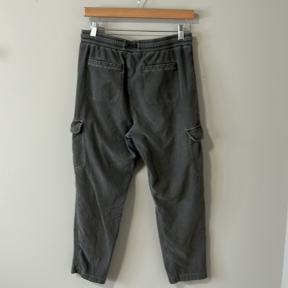 ATHLETA Farallon Cargo Pant Crop Cypress Green Organic Cotton Pull On Sz 6 - Picture 10 of 16